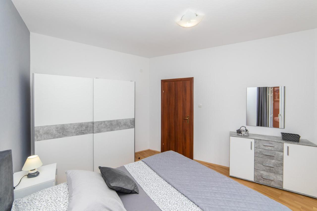 Apartmani Lile Gradac  Exteriér fotografie