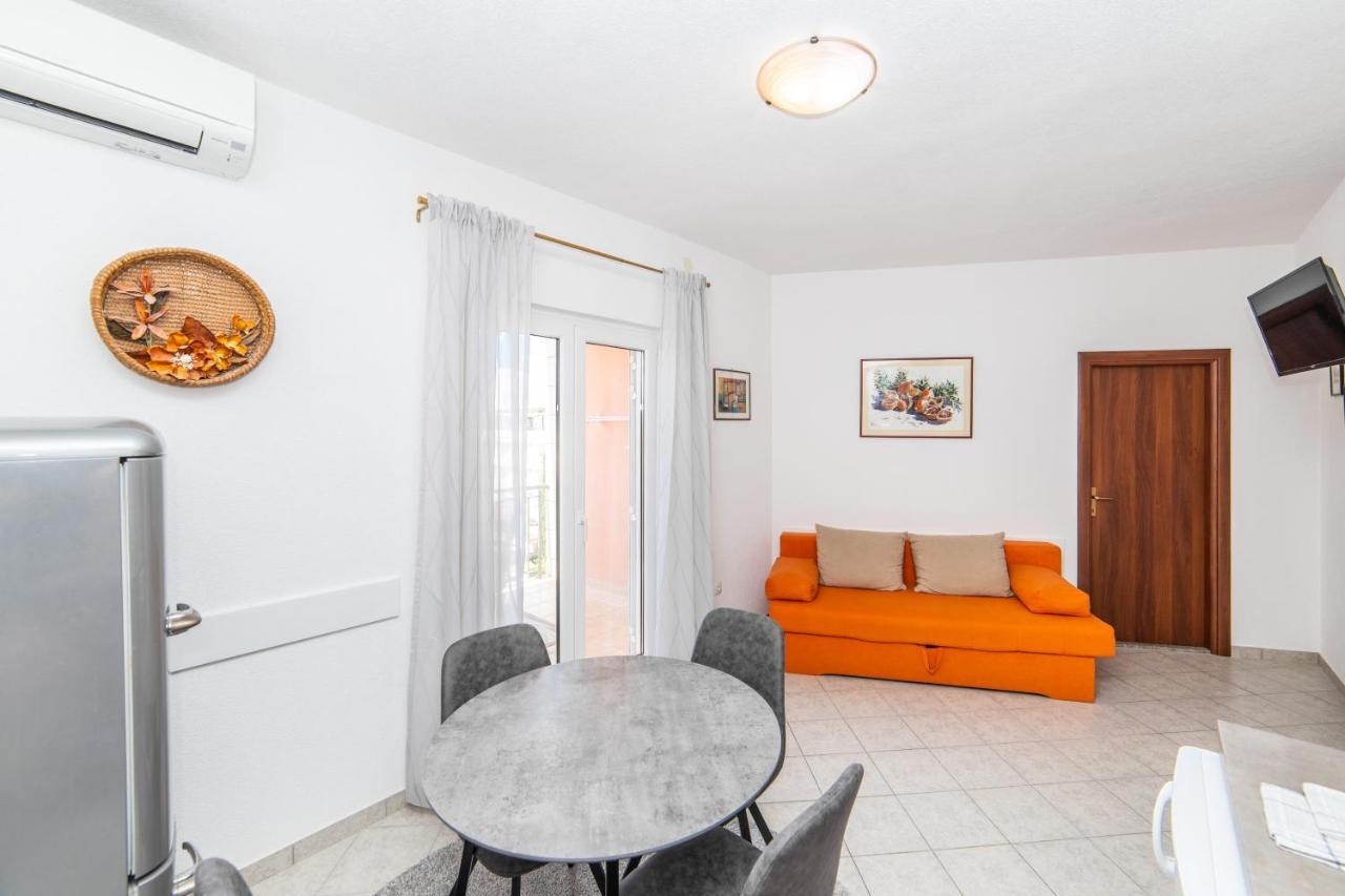 Apartmani Lile Gradac  Exteriér fotografie