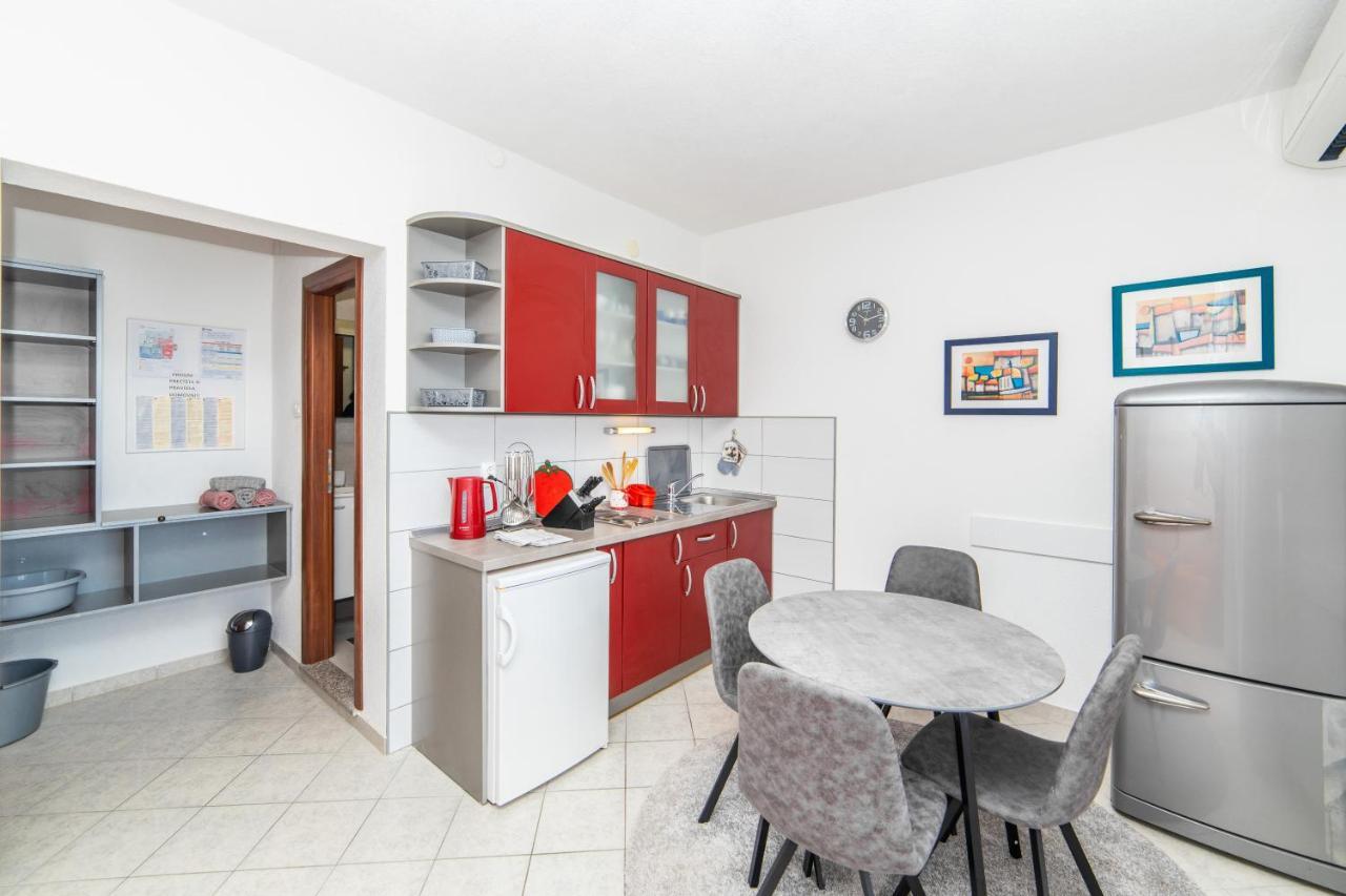 Apartmani Lile Gradac  Exteriér fotografie